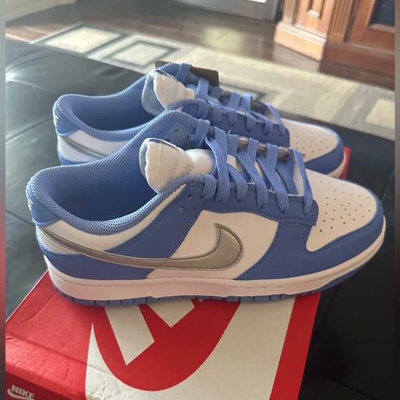 Brand new women’s size 7 1/2 Nike dunk low! I have one pair of 7.5 left!! - Picture 3 of 6